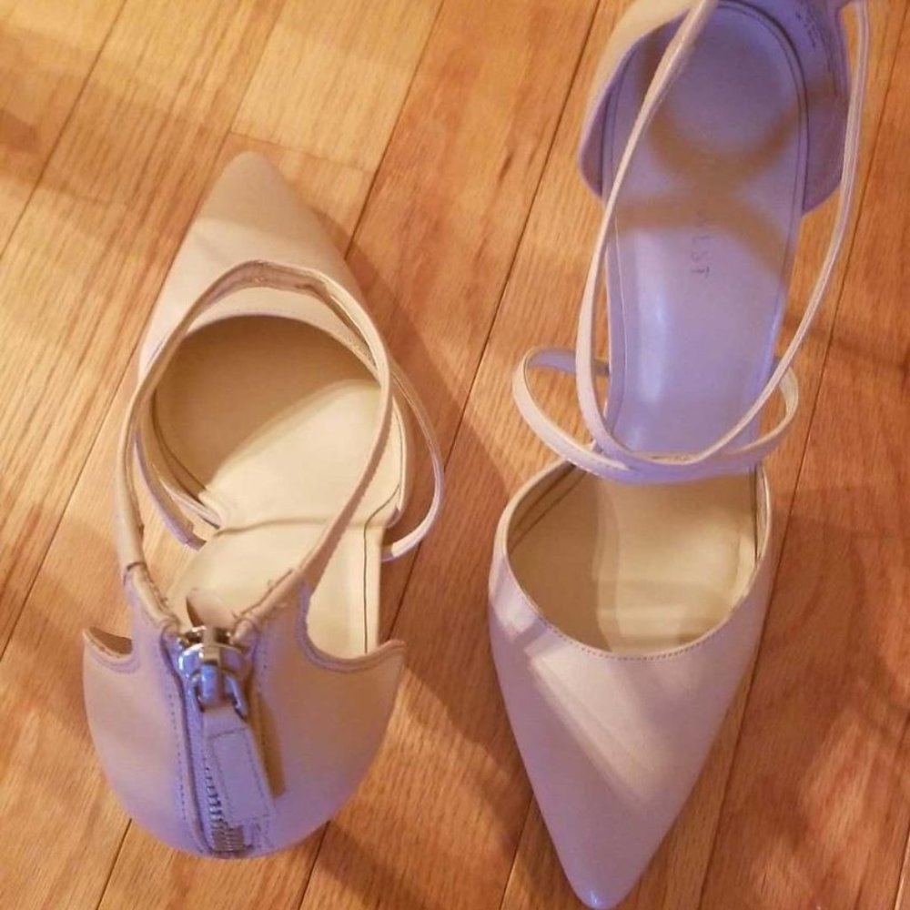 Nine West Tan Pumps